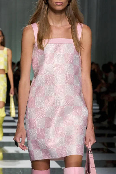 Look 106
